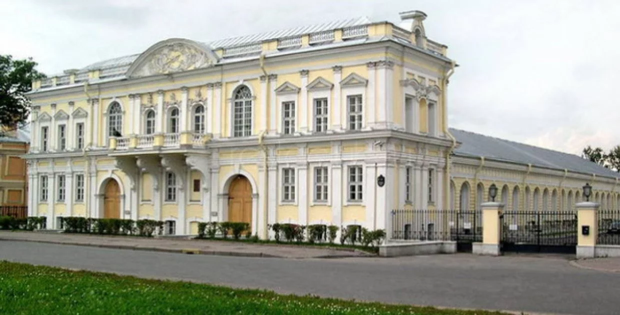 Манеж Первого Кадетского корпуса